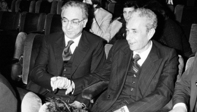 Francesco Cossiga (ministro dell&#039;Interno durante il rapimento Moro) e Aldo Moro a destra