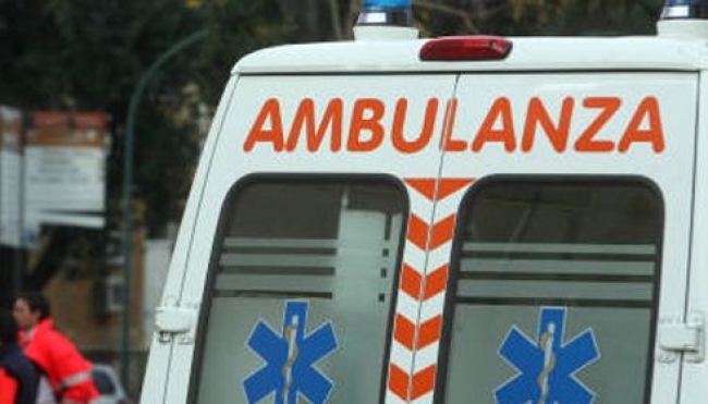 Piacenza, Schianto tra scuolabus e auto: vittima una donna di Carpaneto