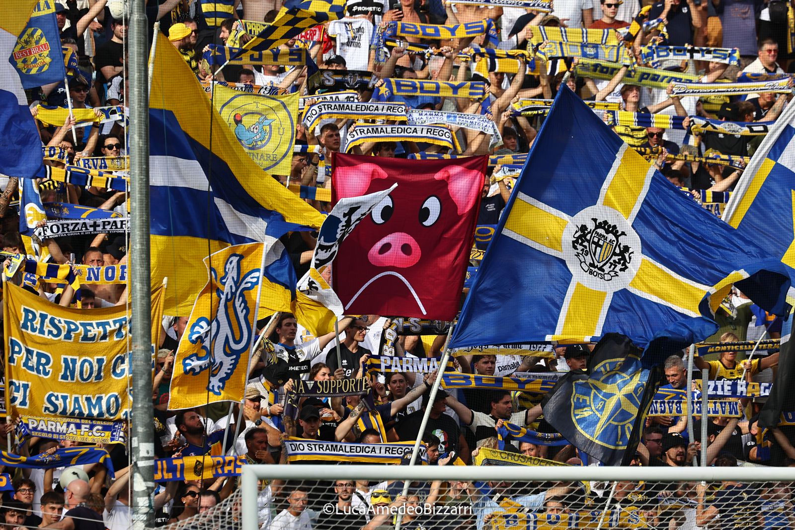 7_tifosi-crociati-parma-fiorentina-foto-luca-bizzarri.jpg