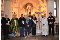 La cerimonia dei guanti bianchi e la Messa d'Oltretorrente, che apre la giornata del Patrono, è tornata nell'Oratorio di Sant'Ilario