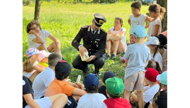 Salsomaggiore Terme: i Carabinieri &quot;al campo estivo&quot; con i ragazzi per la cultura della legalità