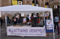 Un successo il flash mob “Allattiamo insieme!”