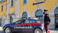 In escandescenza sul treno Bologna- Milano. Alla stazione ferroviaria di Fidenza intervengono i Carabinieri 