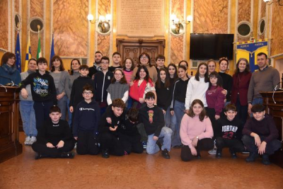 Studentesse e studenti del progetto &quot;Municipio: luogo di democrazia, luogo di memoria&quot; in Sala Consiglio