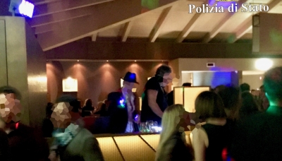 La Polizia di Stato sanziona i titolari del bar ristorante &quot;Puro Life&quot;