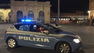 Tenta di rubare una bici in stazione ma viene sorpreso dalla Polizia.