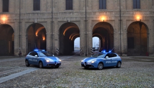 Duplice rapina, nella notte, nella zona di via Trento.