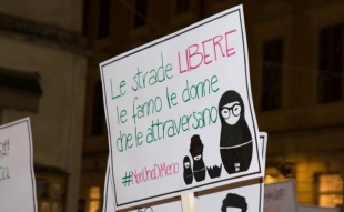 la manifestazione parmigiana contro la violenza sulle donne