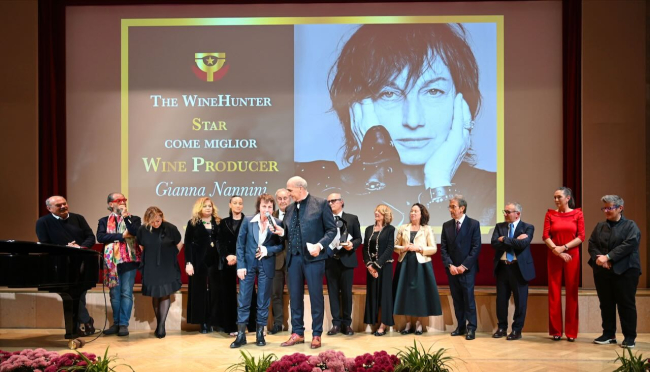 Premiate le The WineHunter Stars che illuminano il mondo enogastronomico: Nannini, Farinetti, Varese, Cotarella, Scafuri, Vitale e Bertini