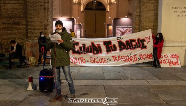 Giustizia climatica, i giovani in piazza per ribadire che chi inquina paga... (Gallery Foto)