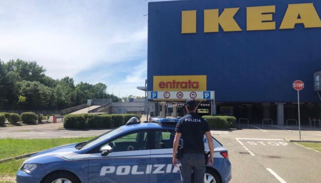 6 italiani denunciati per furti all&#039;IKEA