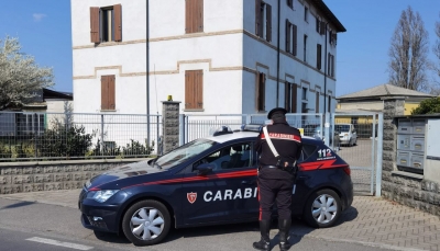 Furto nel garage: sorpreso in flagranza. Scattano le manette