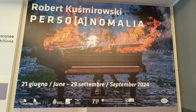 Robert Kuśmirowski  presenta: Perso - Anomalia, al Museo d&#039;arte moderna di Bologna.