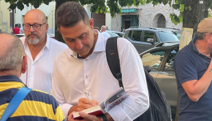 Il generale Roberto Vannacci a Fontevivo per presentare il suo secondo libro