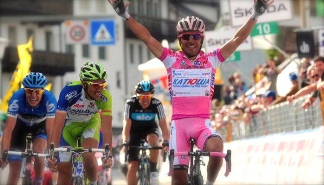 Giro d’ Italia 2014, la carovana rosa arriva nei paesi del sisma