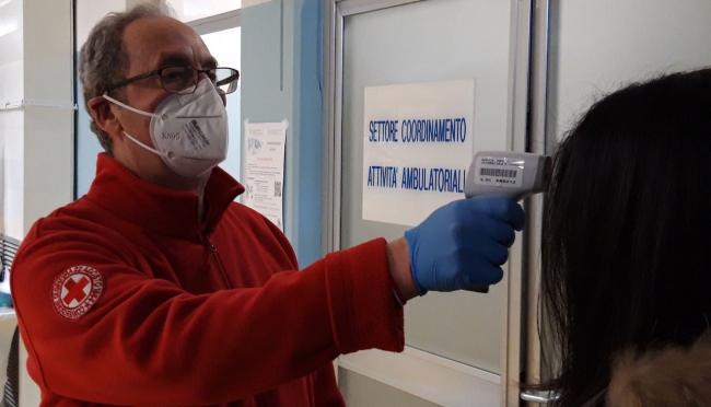 Il punto vaccinazioni dell&#039;Ospedale sarà affidato alla CRI di Parma