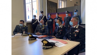 Operazione congiunta NAS Carabinieri - Guardia di Finanza. Eseguite quattro ordinanze di custodia cautelare per furto aggravato, ricettazione e contrabbando di sigarette