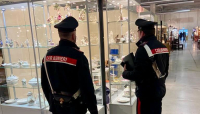 Denunciati due francesi per furto in &quot;Mercanteinfiera&quot;