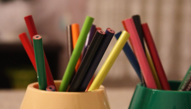 La comodità di matita e carta per esprimere la creatività