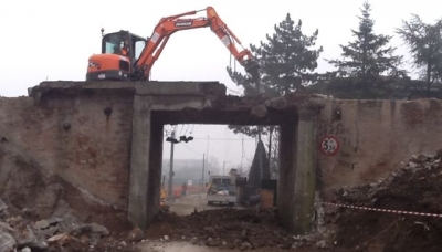 Modena - Al via i lavori di demolizione del sottopasso di via Santa Caterina