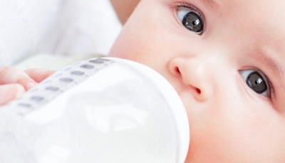 Latte formulato a base di soia, rischio ormonale per le bambine?