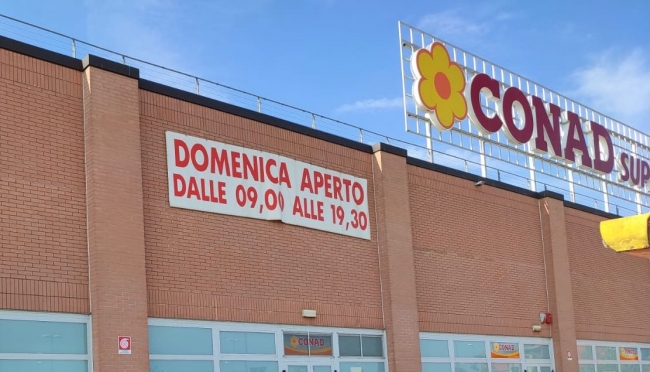Foto di repertorio di un Supermercato CONAD in Emilia