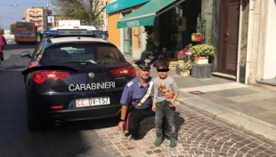 Bimbo smarrito recuperato da una pattuglia dei Carabinieri