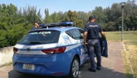 Evade dagli arresti domiciliari.