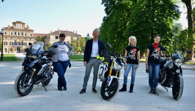 Motocicliste in raduno. Petrolettes RÄLLLY 2021 in programma il 05 e 06 giugno. 