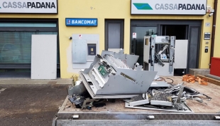 Spaccata al Bancomat di Viarolo.