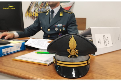 Guardia di Finanza di Parma hanno dato esecuzione a un decreto di sequestro preventivo nei confronti di una società esercente attività degli studi odontoiatrici
