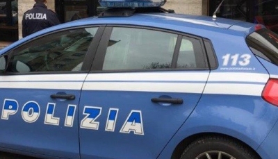 Rubano all’interno di un’auto: la Polizia di Stato arresta due ladri