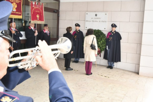 Commemorazione dei defunti: deposta in Questura una corona in ricordo dei Caduti della Polizia di Stato