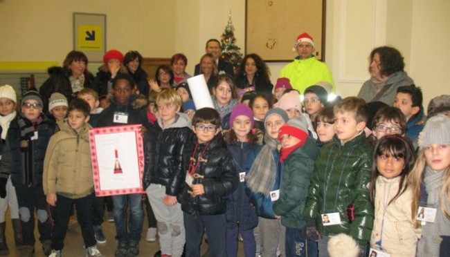 Piacenza - Letterine a Babbo Natale dalla scuola elementare Renzo Pezzani