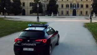 PARMA: Cerca di sfuggire ai carabinieri mettendosi a correre.