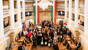 PARMIGIANO REGGIANO: Nella Sala Del Tricolore Del Comune Di Reggio Emilia si è tenuta la cerimonia di premiazione dei vincitori dei World Cheese Awards 2022.
