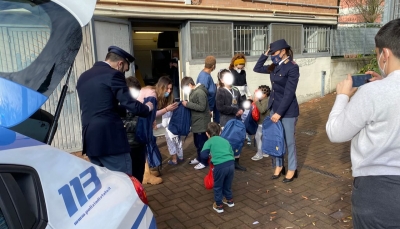 Polizia di Stato: Calze e dolcetti per i piccoli ospiti della Comunità di via Sidoli.