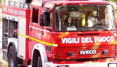 Modena - Recuperata trave pericolante in Piazza XX Settembre