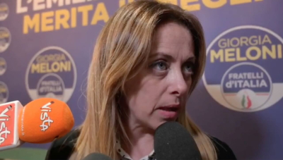 Giorgia Meloni: Una “premier” balbettante