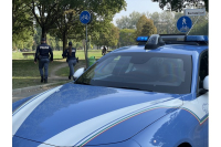 La Polizia di Stato denuncia ricettatore in zona parco XXII Aprile, recuperati Notebook e un monopattino