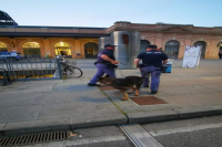 Polizia di Stato: intensificati i controlli del territorio. Sequestrati 100 gr di hashish. Denunciato un italiano per porto abusivo di armi o oggetti atti ad offendere