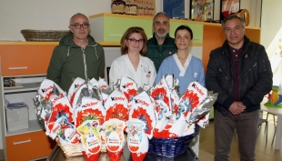 Uova di Pasqua con gradita sorpresa per i bambini dell’Oncoematologia del Maggiore