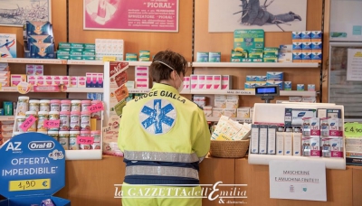 Con la Croce Gialla a consegnare i farmaci (foto e video)