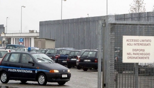 Grave episodio al carcere di via Burla