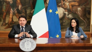 Ministra Azzolina con Giuseppe Conte - MIUR - foto repertorio