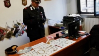 In una Audi RS6 bloccata dai carabinieri trovata una ingente quantità di refurtiva.