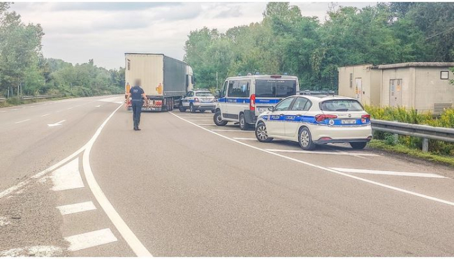 Polizia Locale, il bilancio di due giornate di controlli dedicate ai mezzi pesanti: tachigrafi non funzionanti o alterati, targa manomessa, carichi eccedenti