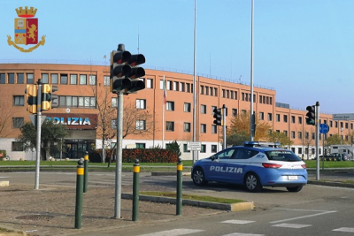 Furti su auto Modena: proseguono i servizi della Polizia di Stato. Recuperata parte della refurtiva, scatta la  denuncia per ricettazione