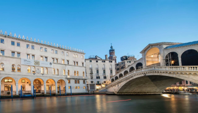 Chiude il Fondaco dei Tedeschi: la crisi di Venezia non si ferma.