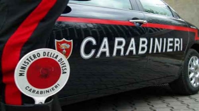 Richiedente asilo minaccia e ferisce due carabinieri